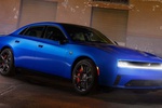 Единственный в мире серийный четырехдверный маслкар: Dodge представил новый Charger Daytona в кузове седан